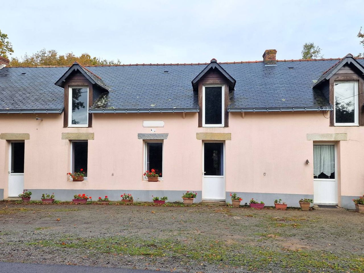 Ensemble de terrains avec maison vendus en viager à SAINT-MOLF