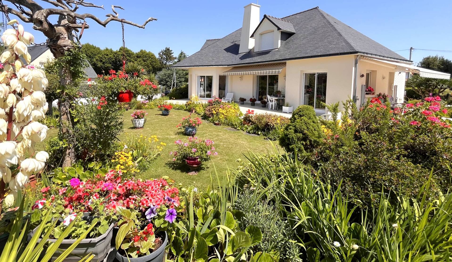 Spacieuse maison d'architecte, viager occupé à LA BAULE ESCOUBLAC